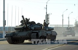 Quân ly khai Ukraine rút vũ khí hạng nặng